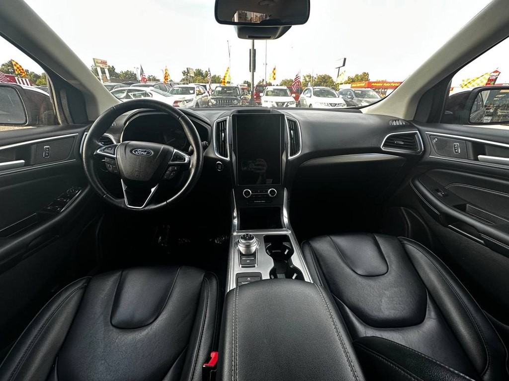 2022 Ford Edge Image 17