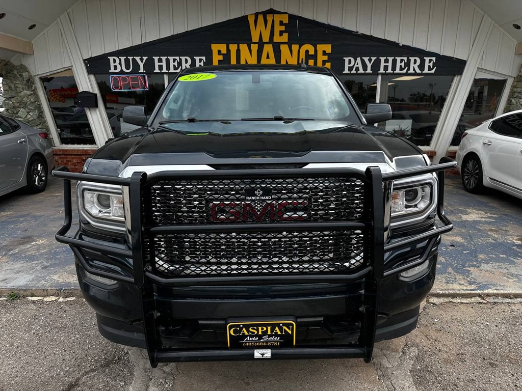 2017 GMC Sierra Image 2
