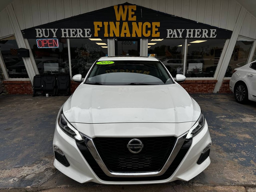 2021 Nissan Altima Image 2