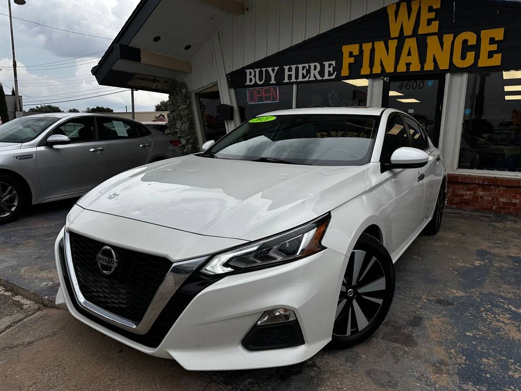 2021 Nissan Altima Image 3