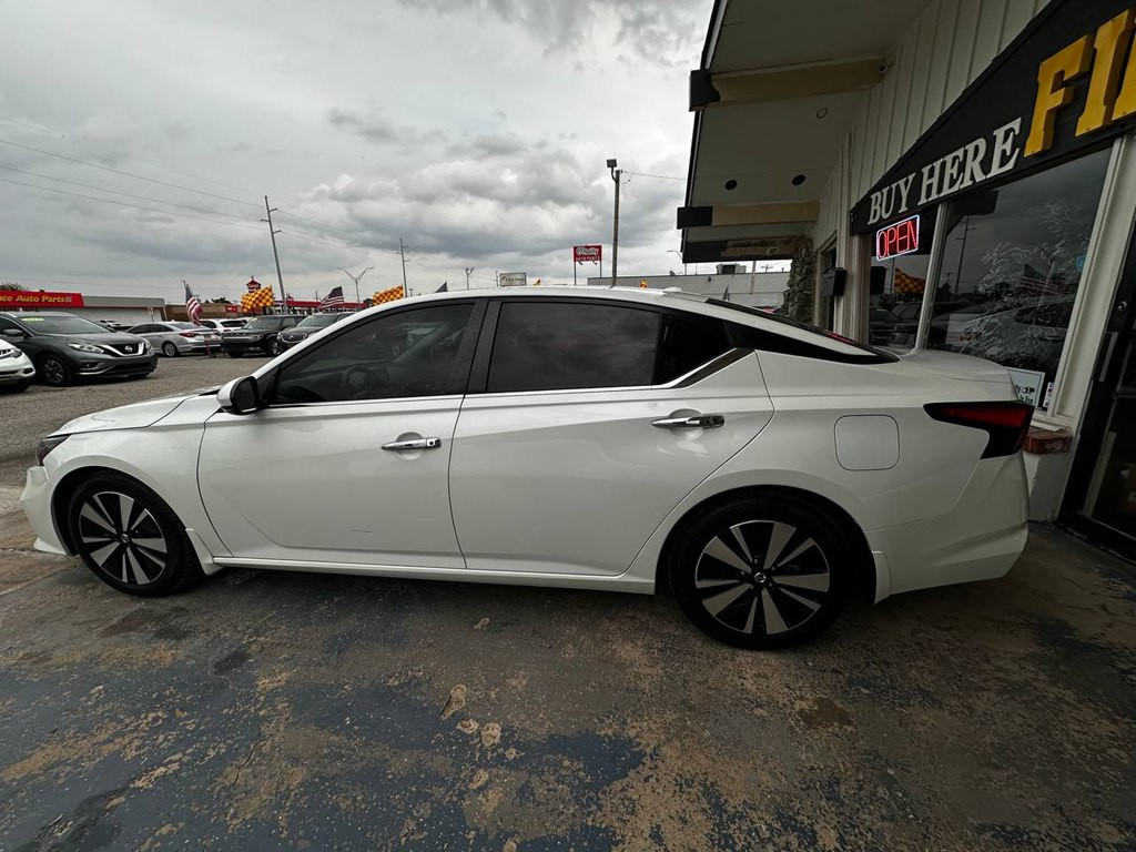 2021 Nissan Altima Image 5