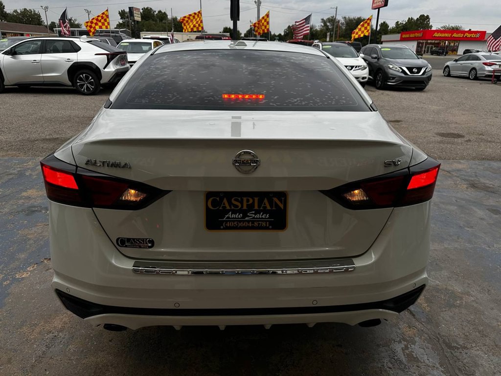 2021 Nissan Altima Image 7