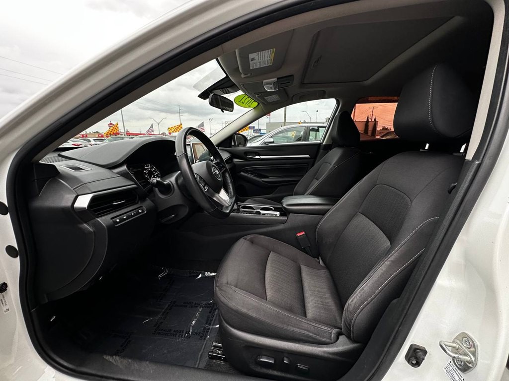 2021 Nissan Altima Image 10