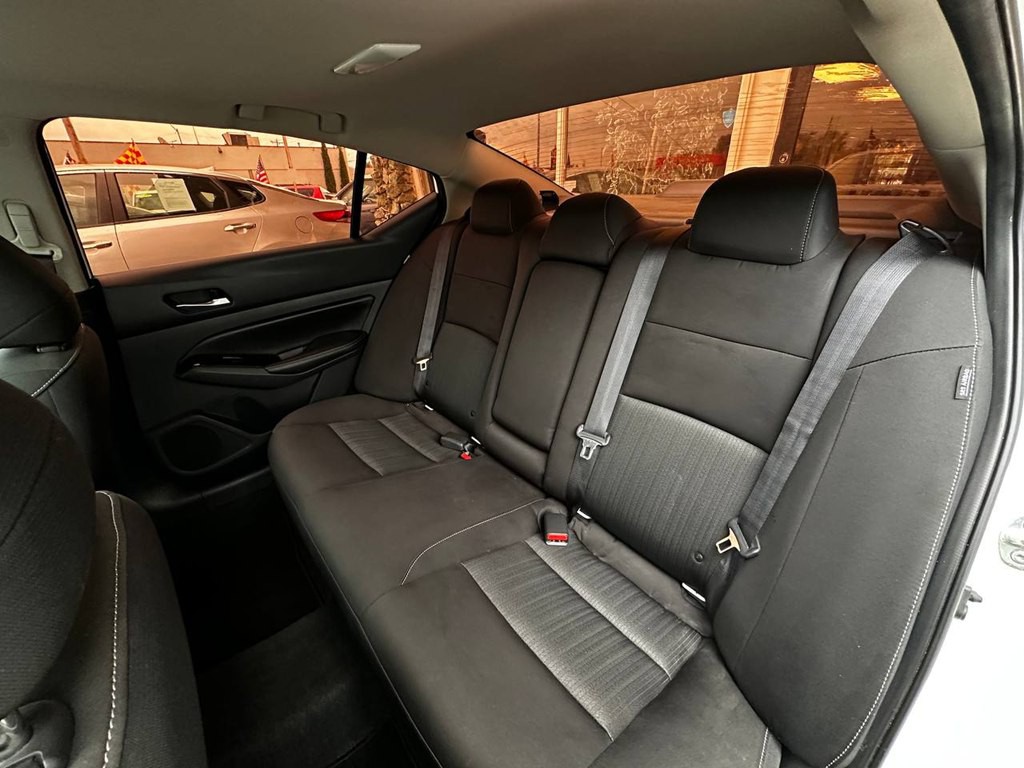 2021 Nissan Altima Image 14