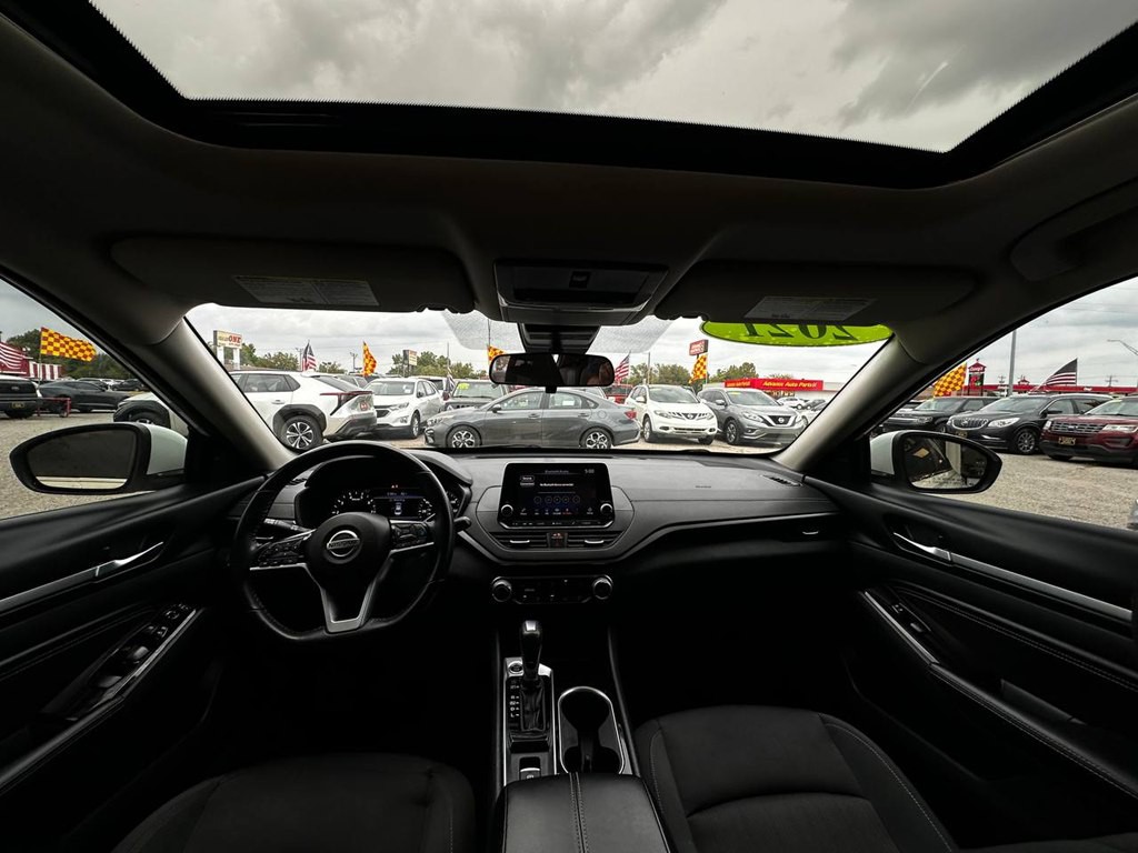 2021 Nissan Altima Image 21