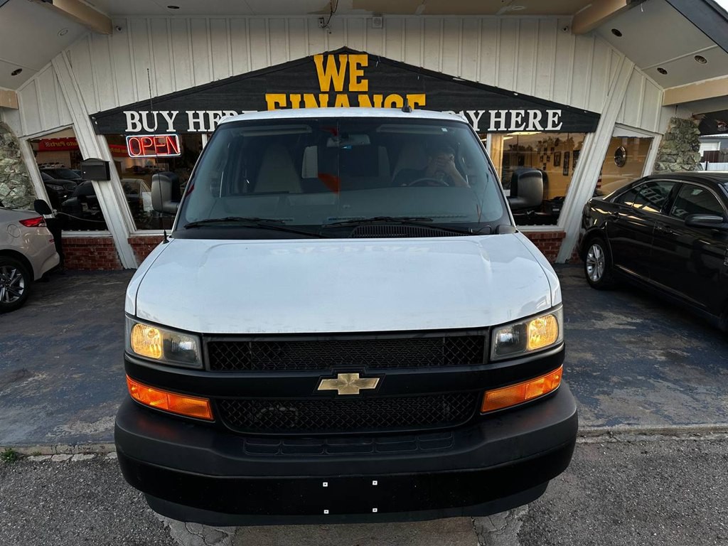 2022 Chevrolet Express Image 3