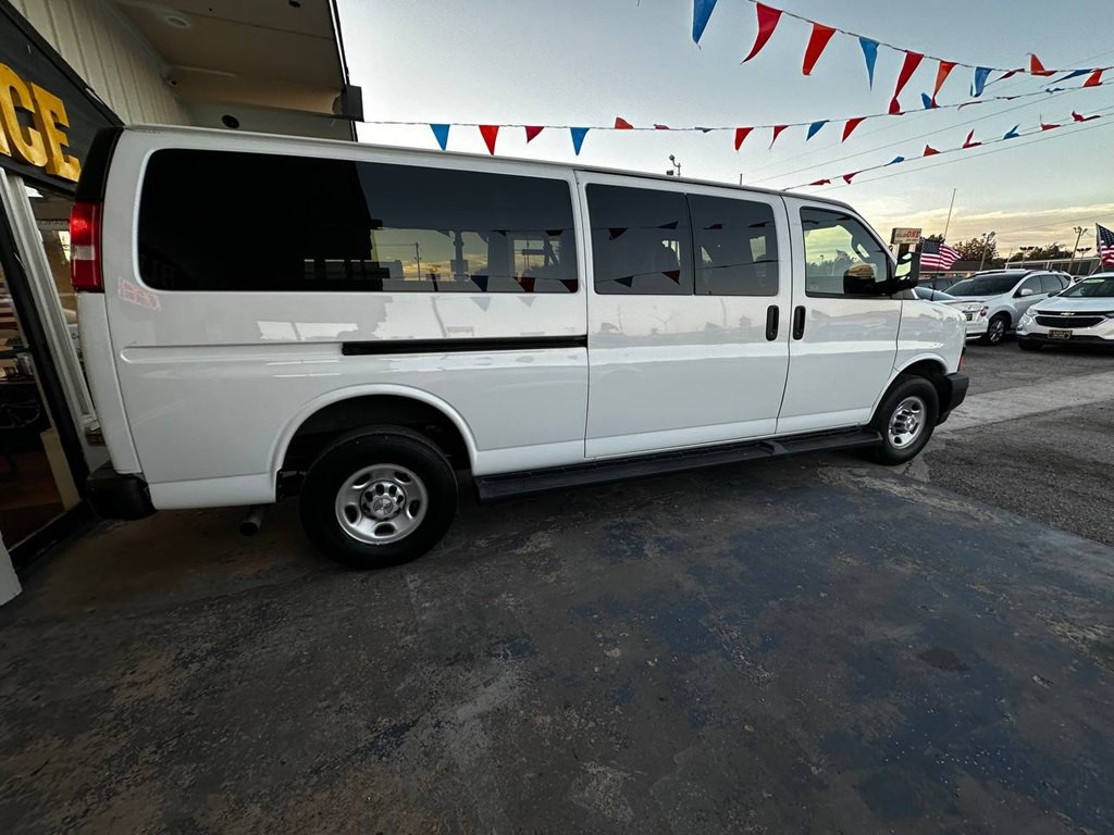 2022 Chevrolet Express Image 5