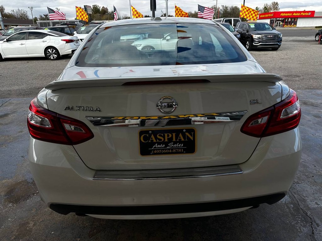 2016 Nissan Altima Image 7