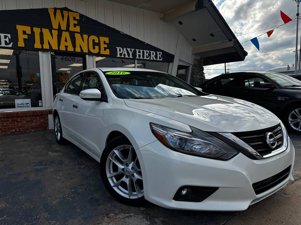 2016 Nissan Altima Image 23