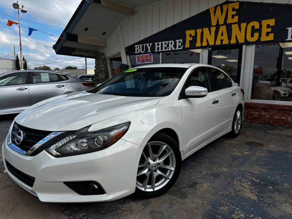 2016 Nissan Altima Image 25