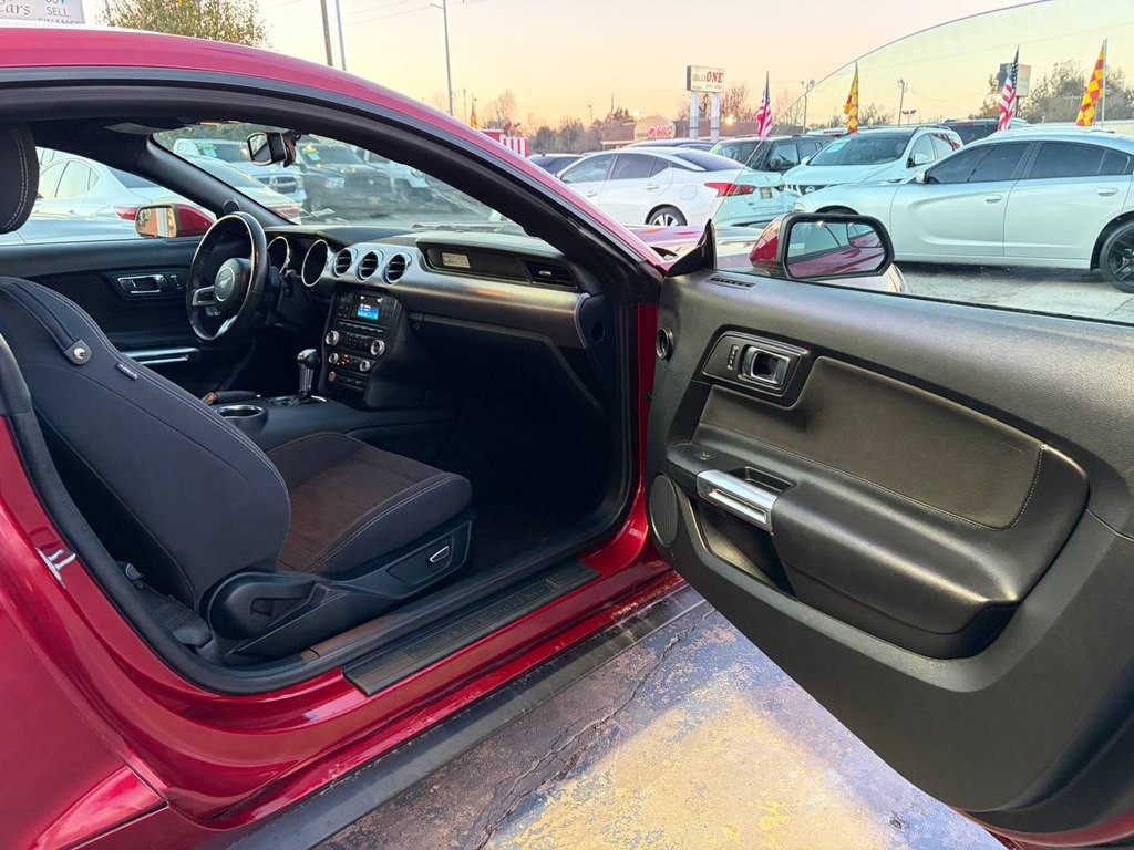 2015 Ford Mustang Image 14