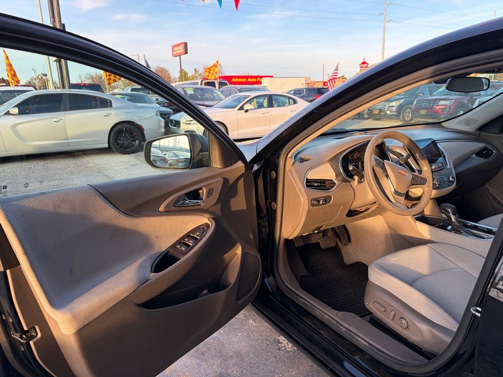 2021 Chevrolet Malibu Image 11