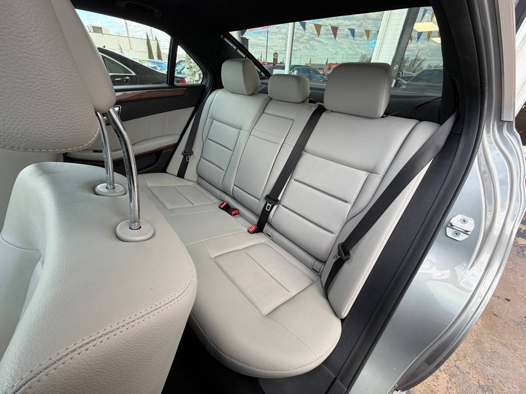 2013 Mercedes-Benz E-Class Image 16