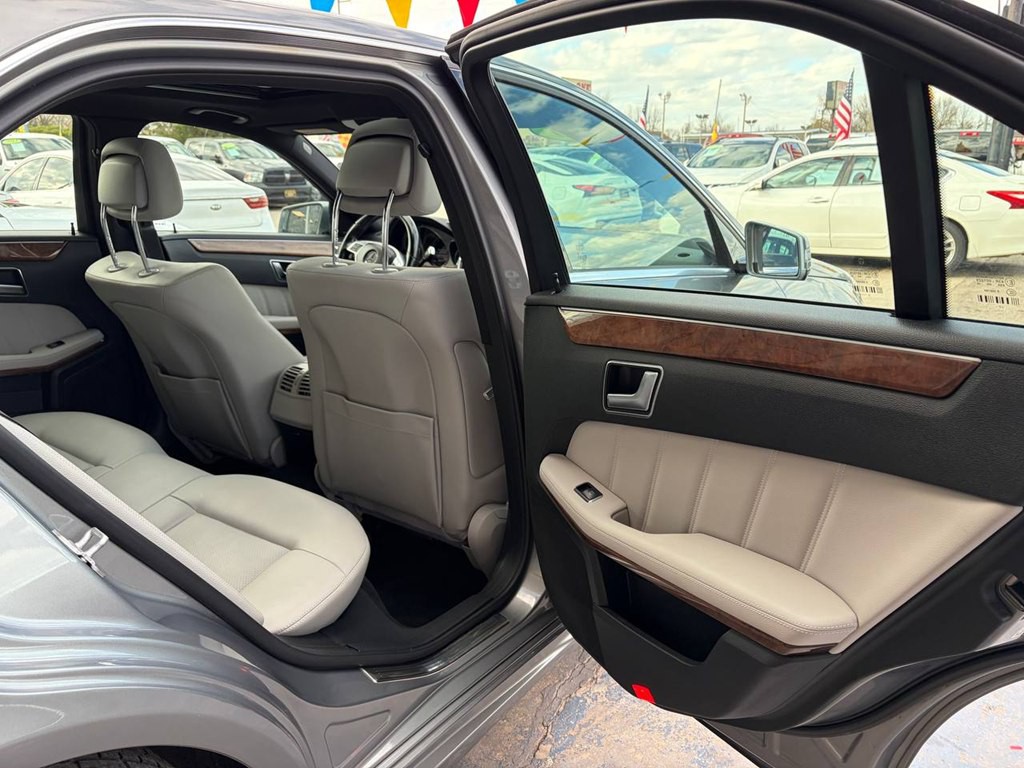 2013 Mercedes-Benz E-Class Image 21