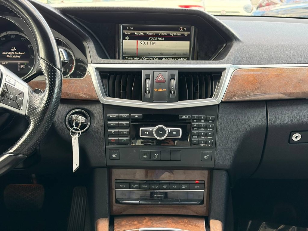 2013 Mercedes-Benz E-Class Image 25