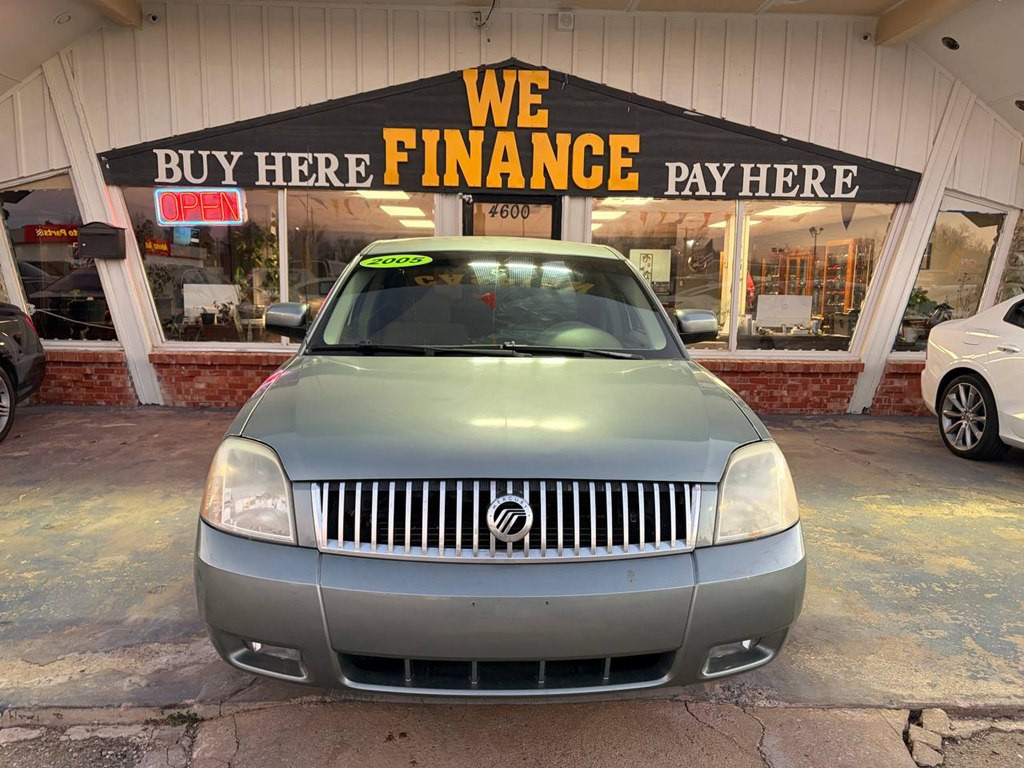 2005 Mercury Montego Image 2