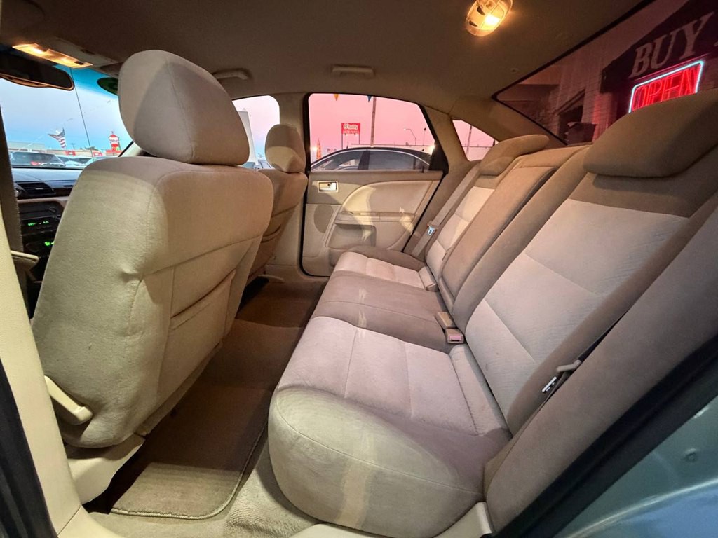 2005 Mercury Montego Image 15