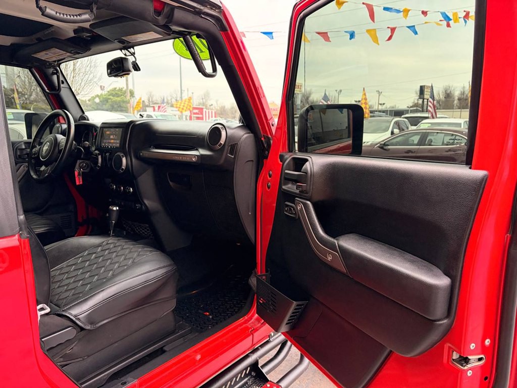 2014 Jeep Wrangler Image 13