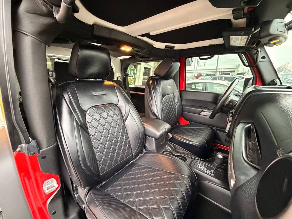 2014 Jeep Wrangler Image 15