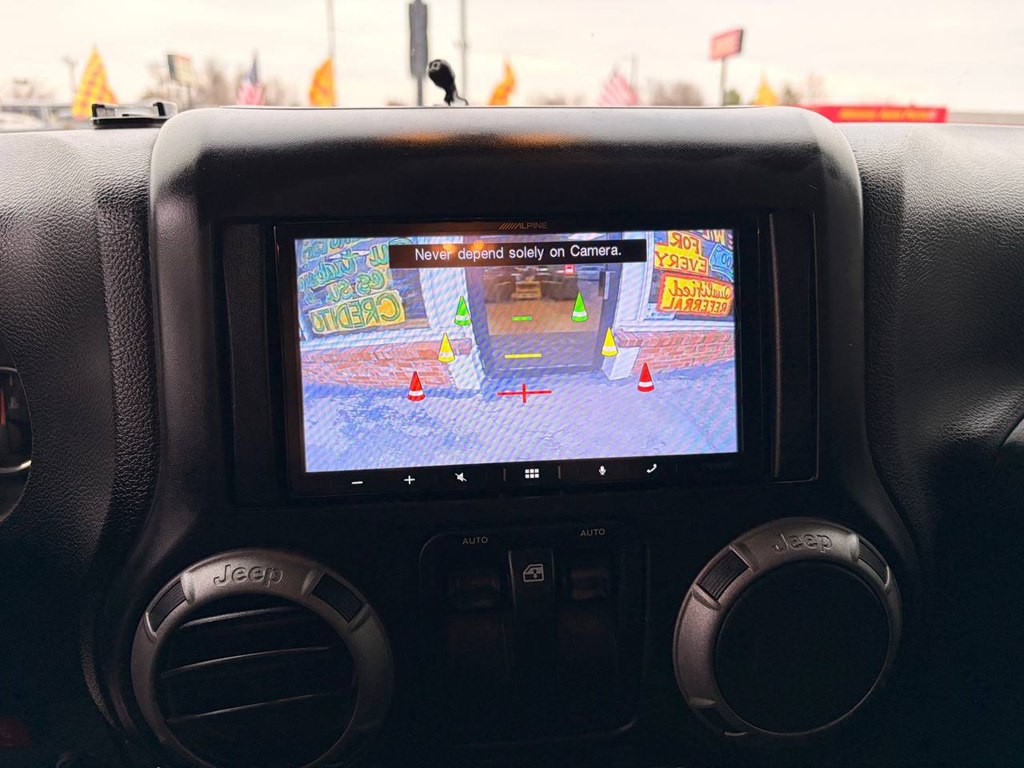 2014 Jeep Wrangler Image 18