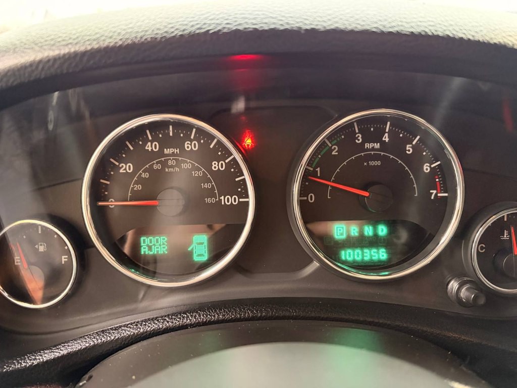 2014 Jeep Wrangler Image 21