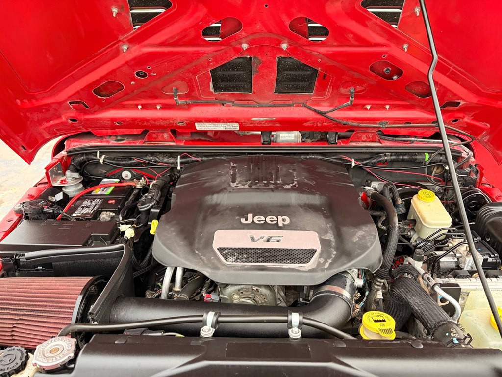 2014 Jeep Wrangler Image 25