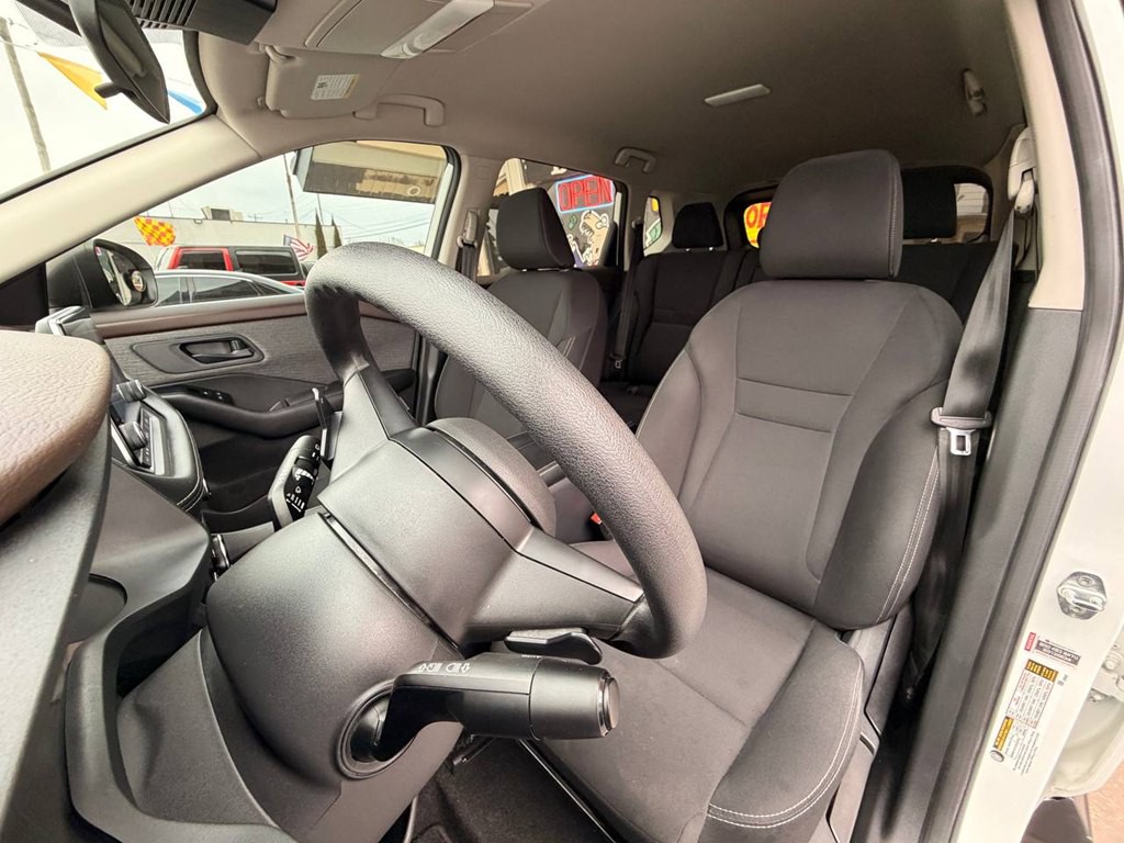 2023 Nissan Rogue Image 13