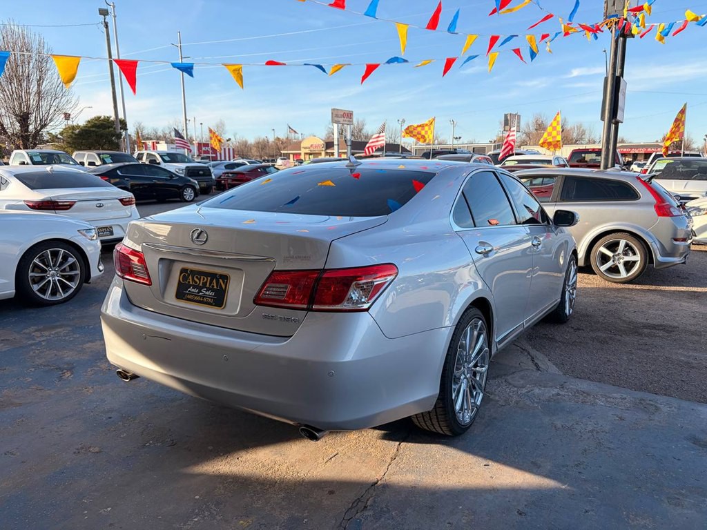2012 Lexus ES Image 7