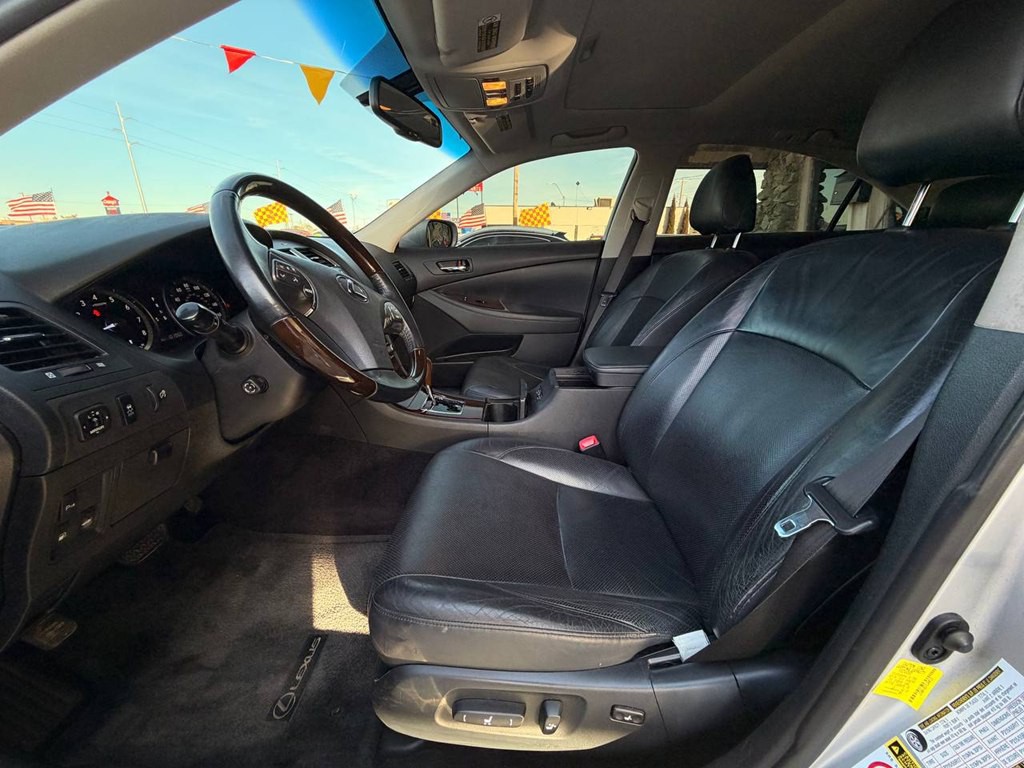 2012 Lexus ES Image 12