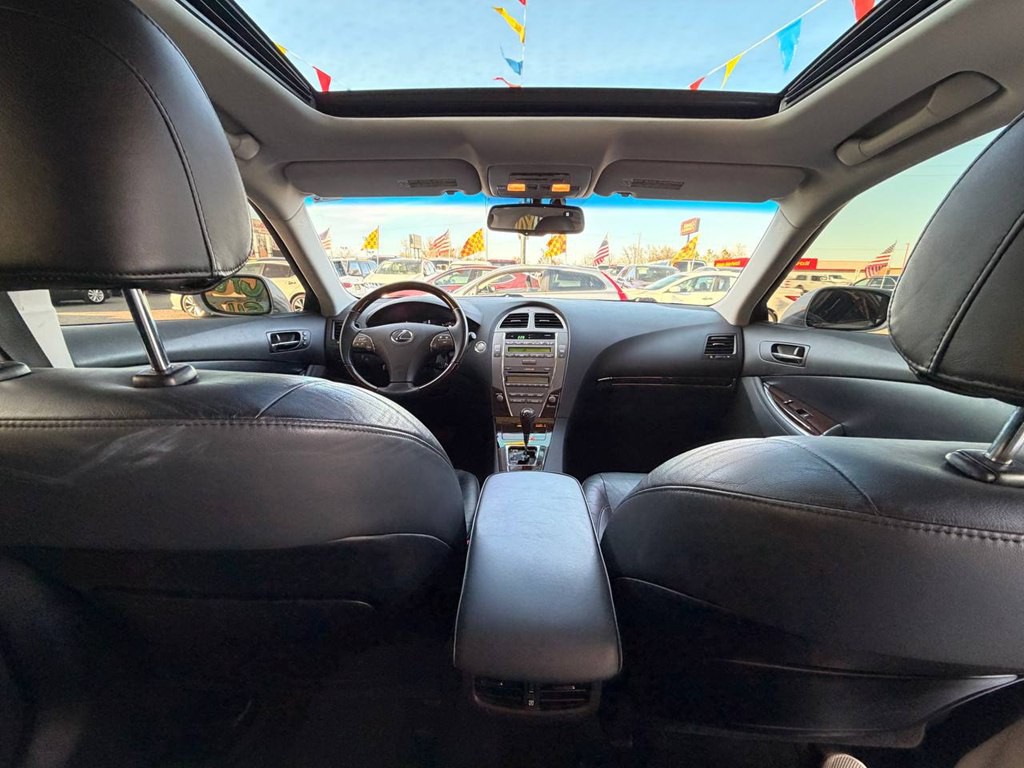 2012 Lexus ES Image 22