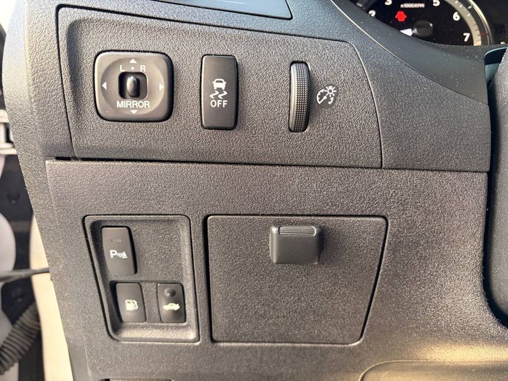 2012 Lexus ES Image 26