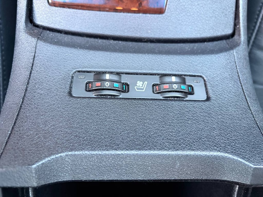 2012 Lexus ES Image 27