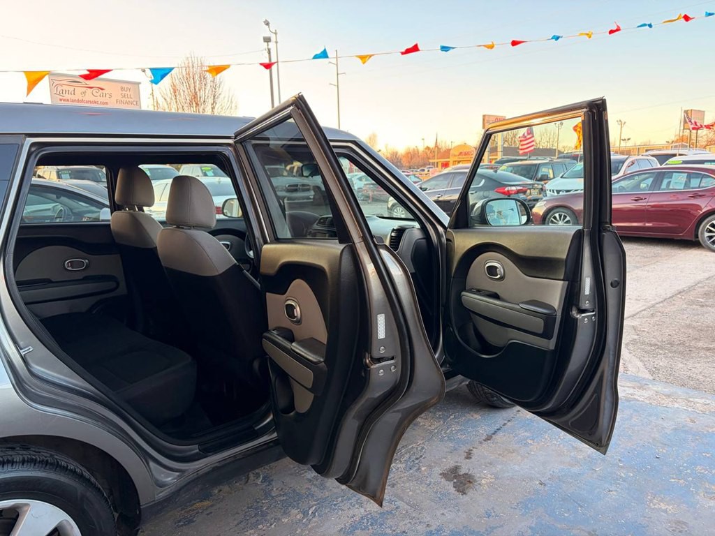 2018 Kia Soul Image 16