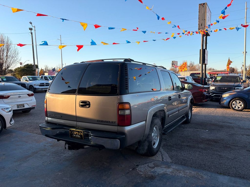 2002 Chevrolet Suburban Image 7