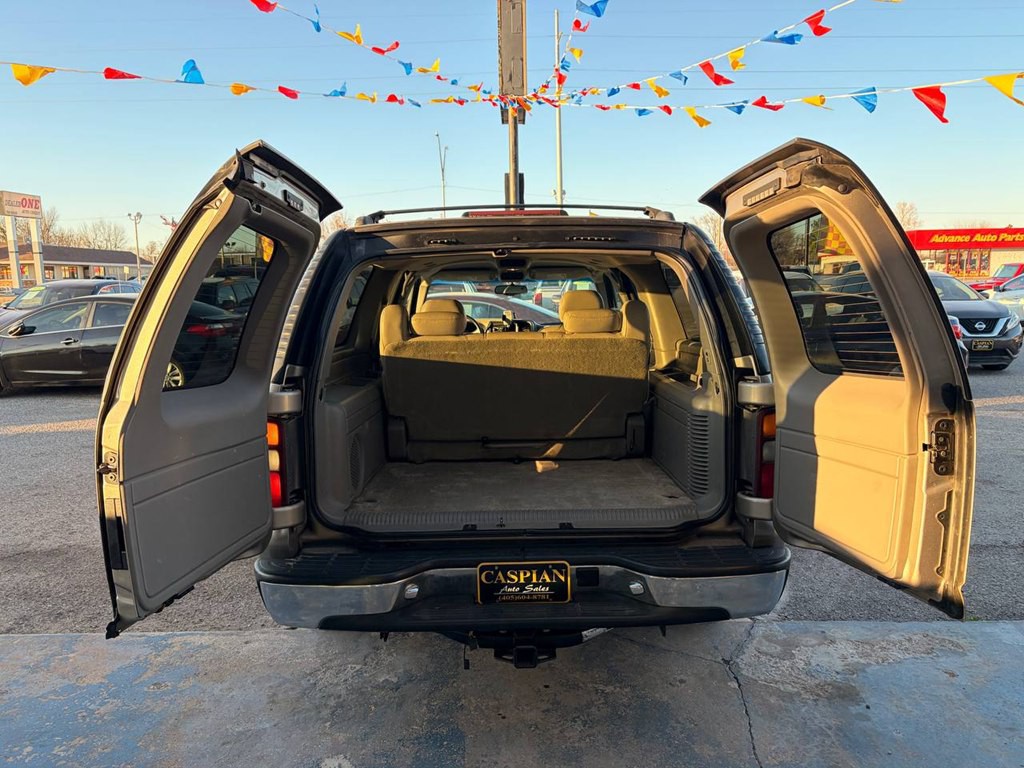 2002 Chevrolet Suburban Image 28