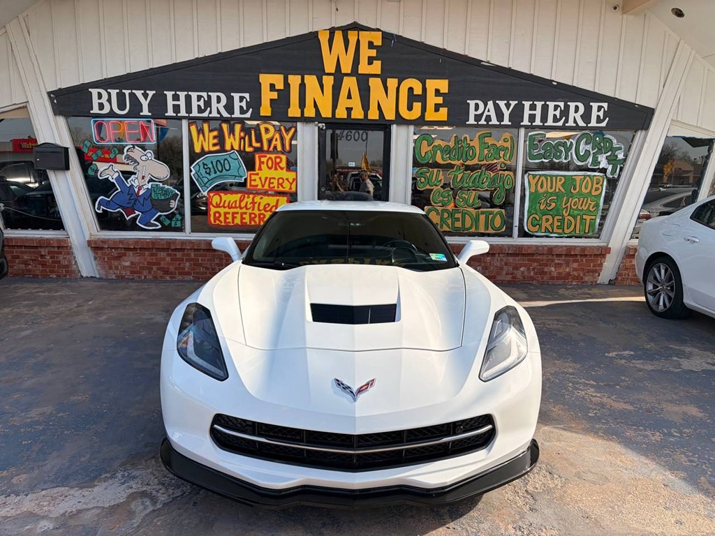 2016 Chevrolet Corvette Image 2