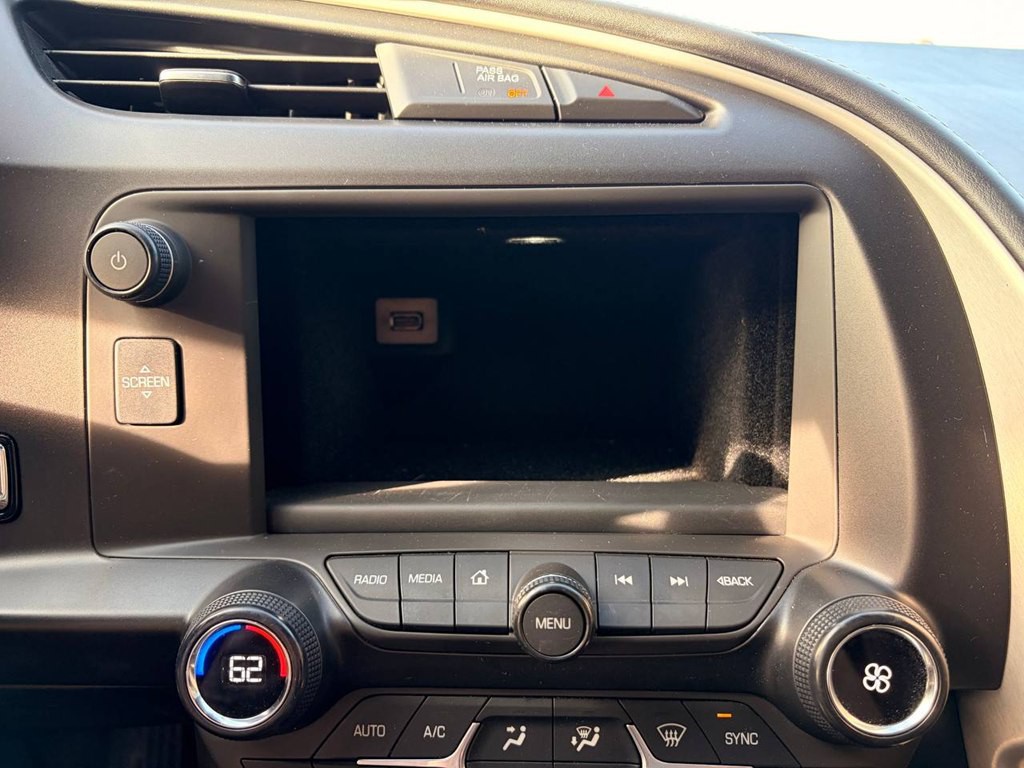 2016 Chevrolet Corvette Image 18