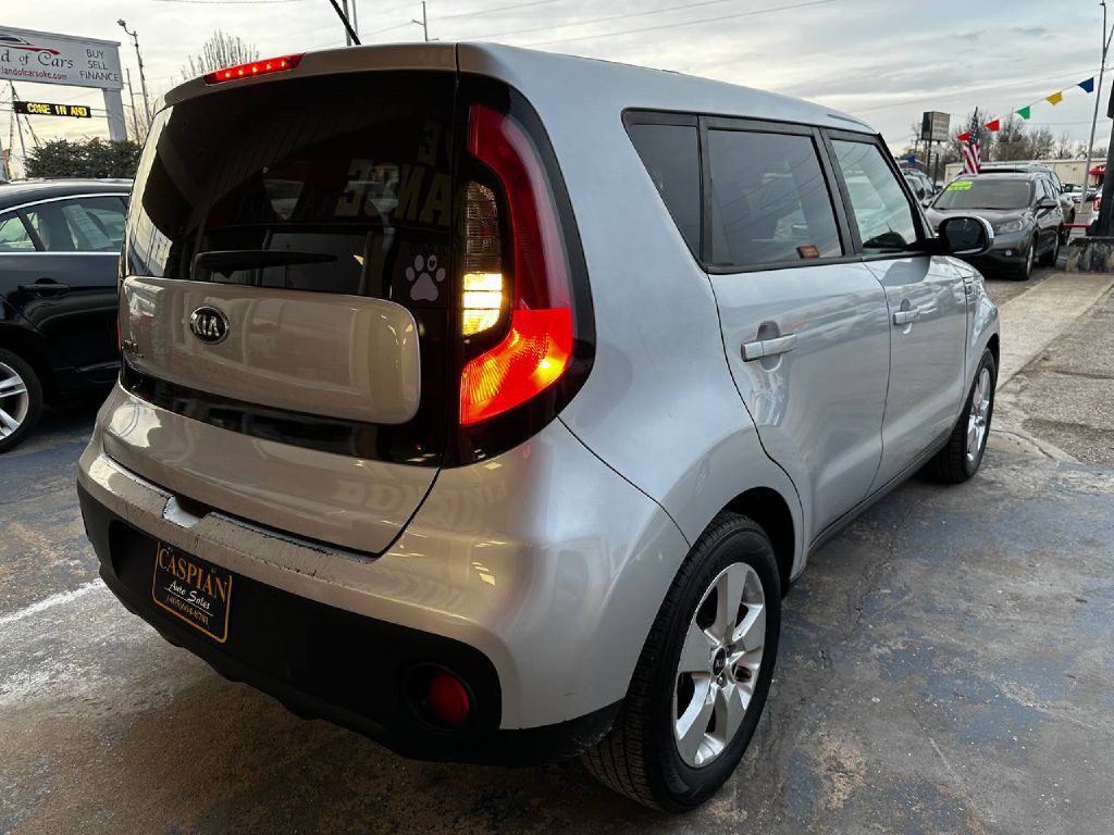 2017 Kia Soul Image 6