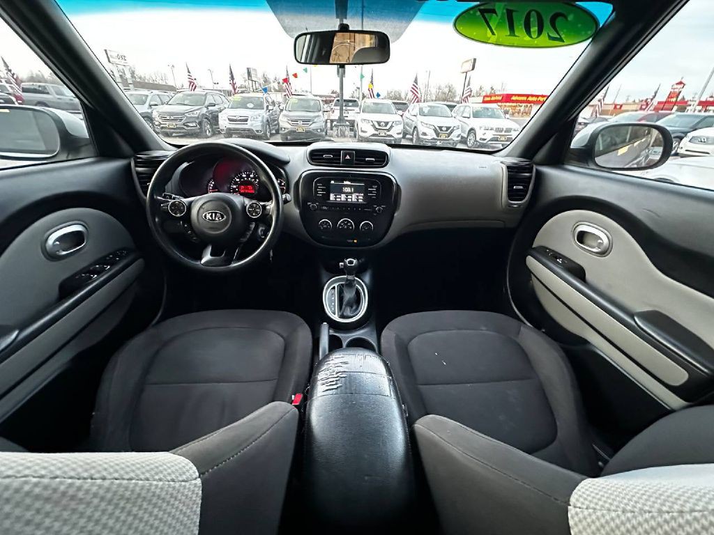2017 Kia Soul Image 17