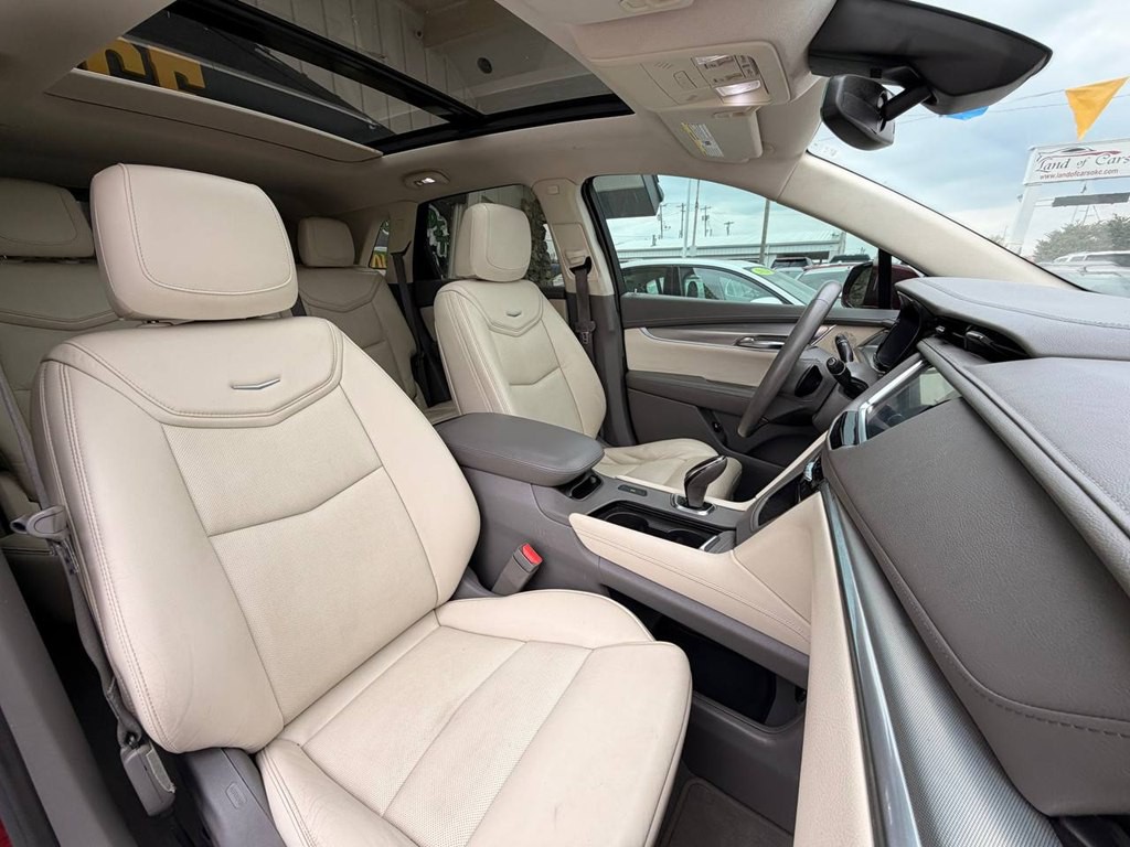 2017 Cadillac XT5 Image 16