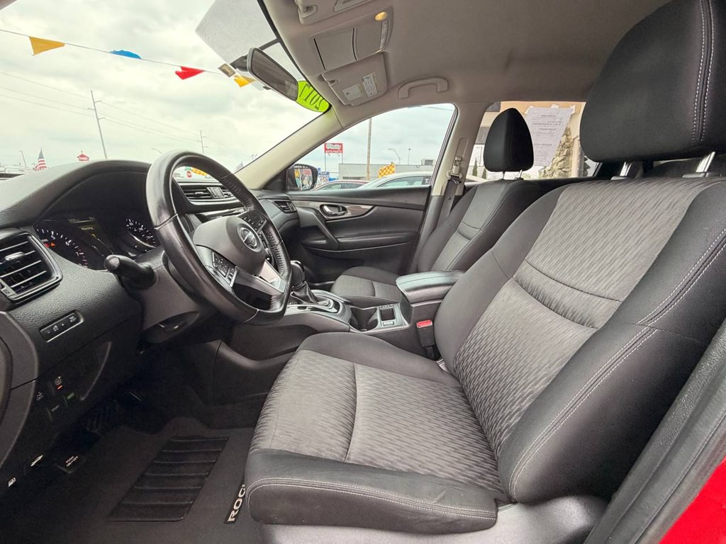 2017 Nissan Rogue Image 12