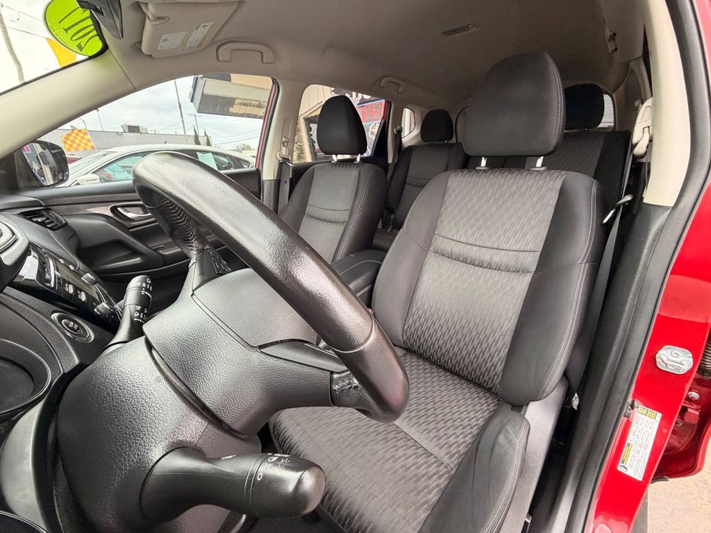 2017 Nissan Rogue Image 13