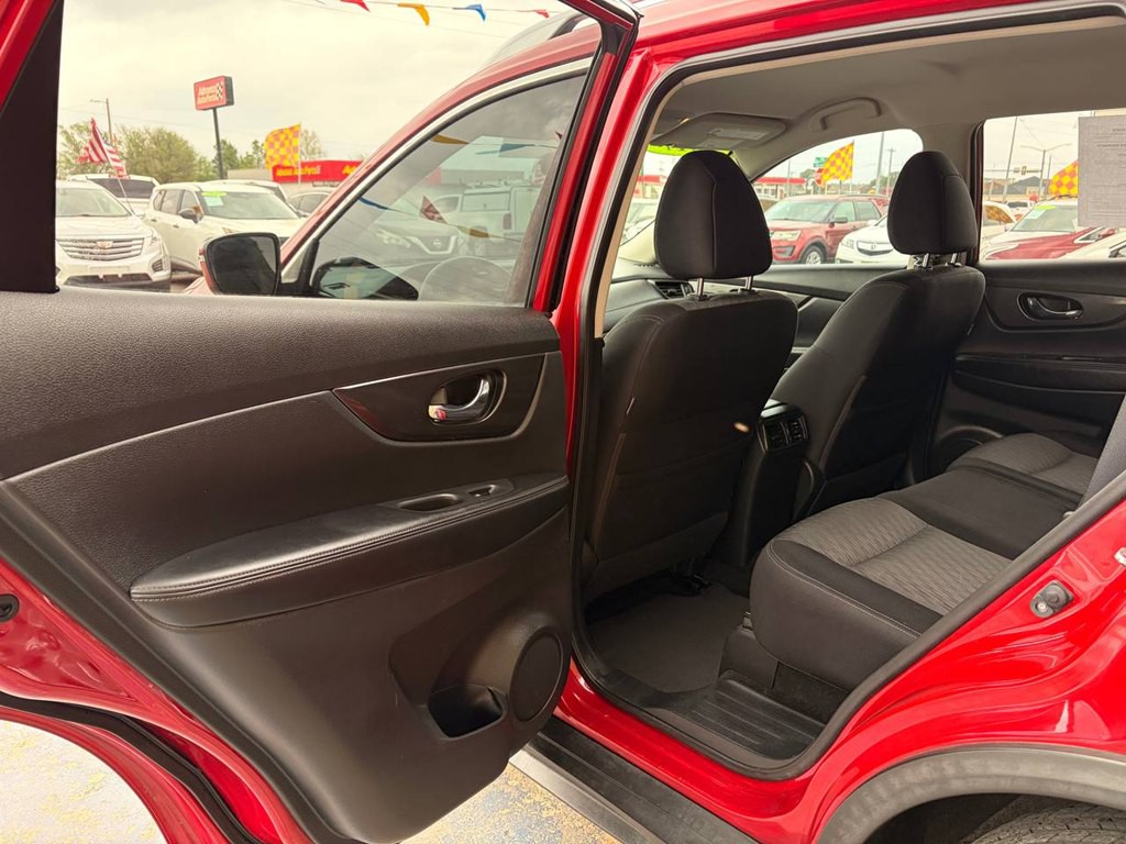 2017 Nissan Rogue Image 14