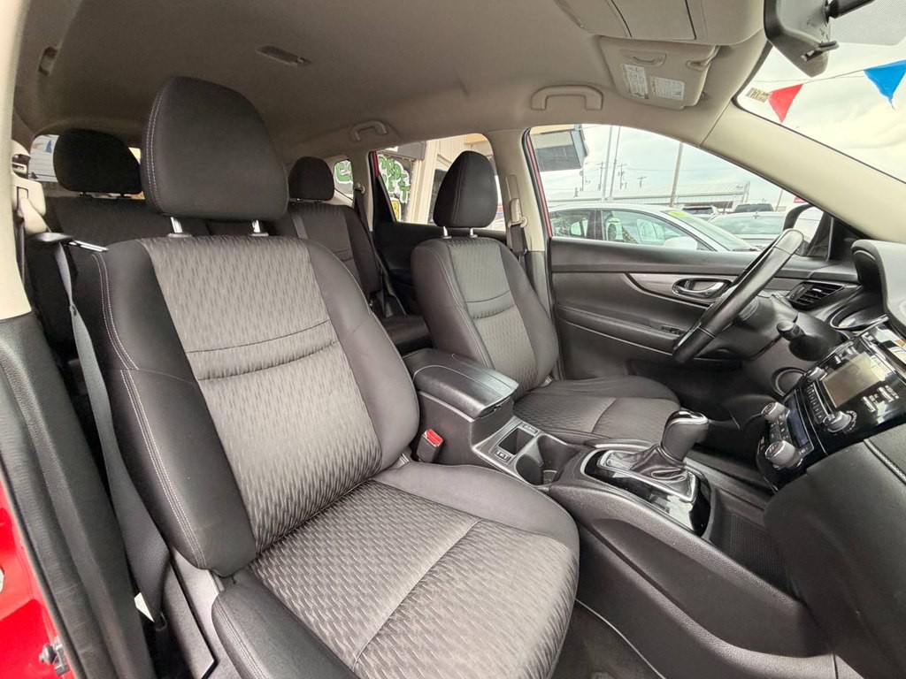 2017 Nissan Rogue Image 19