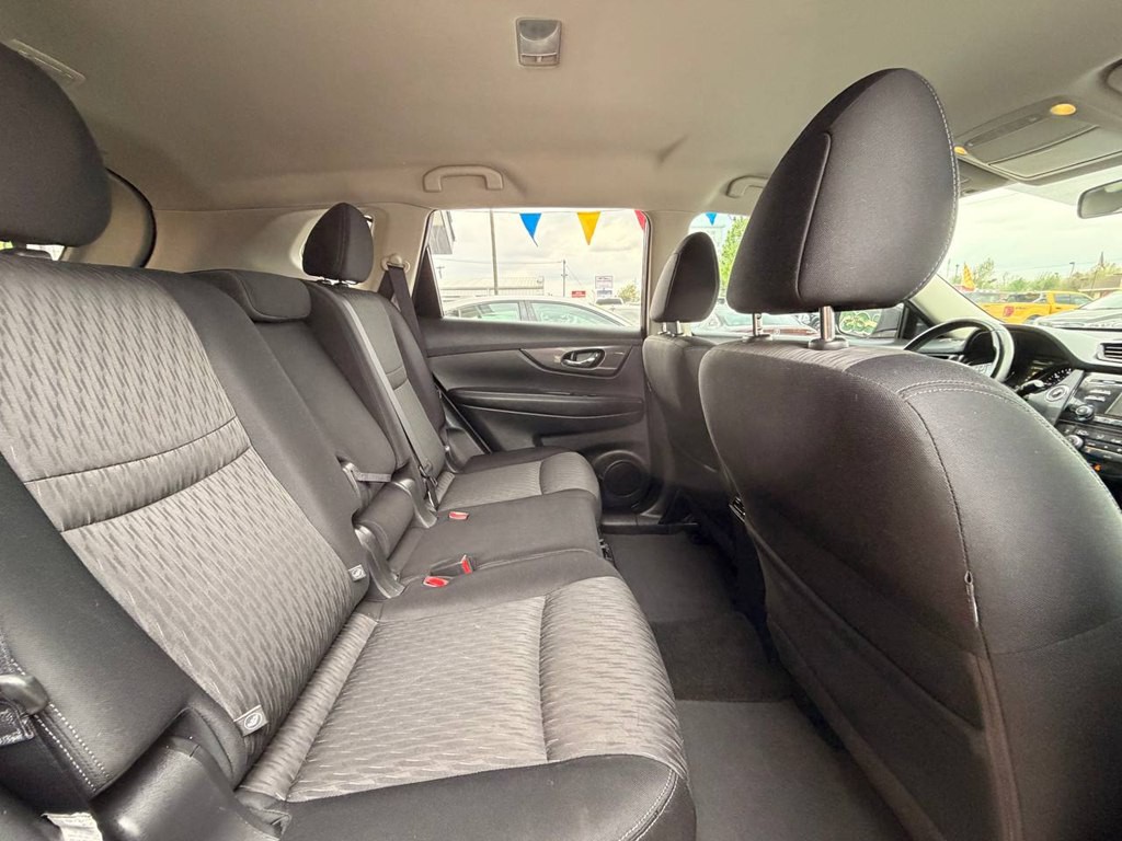 2017 Nissan Rogue Image 21