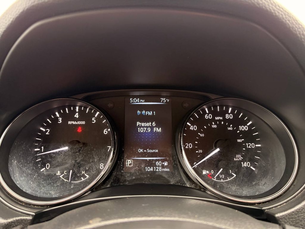 2017 Nissan Rogue Image 25