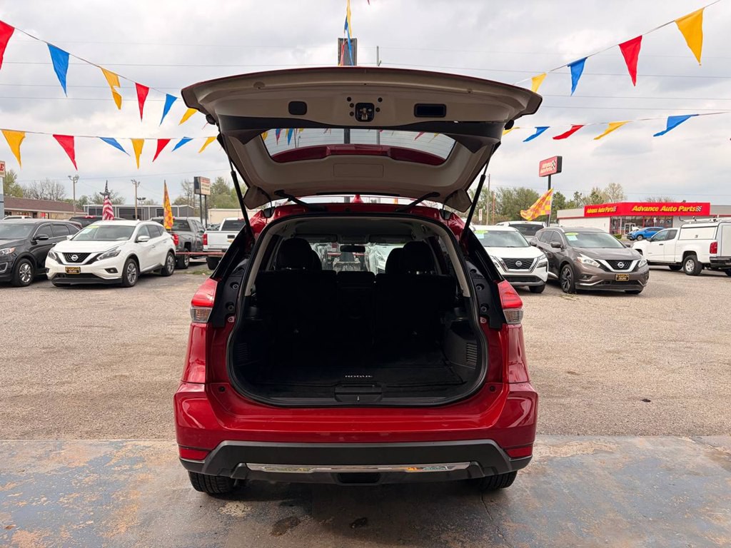 2017 Nissan Rogue Image 29