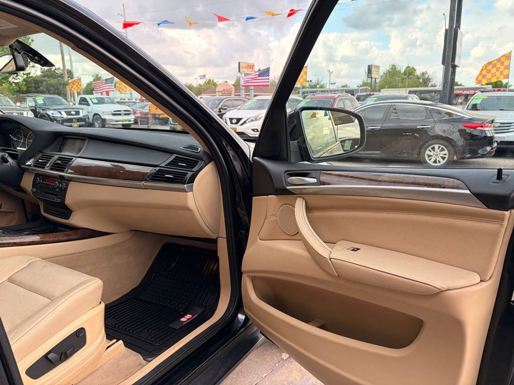 2011 BMW X5 Image 17