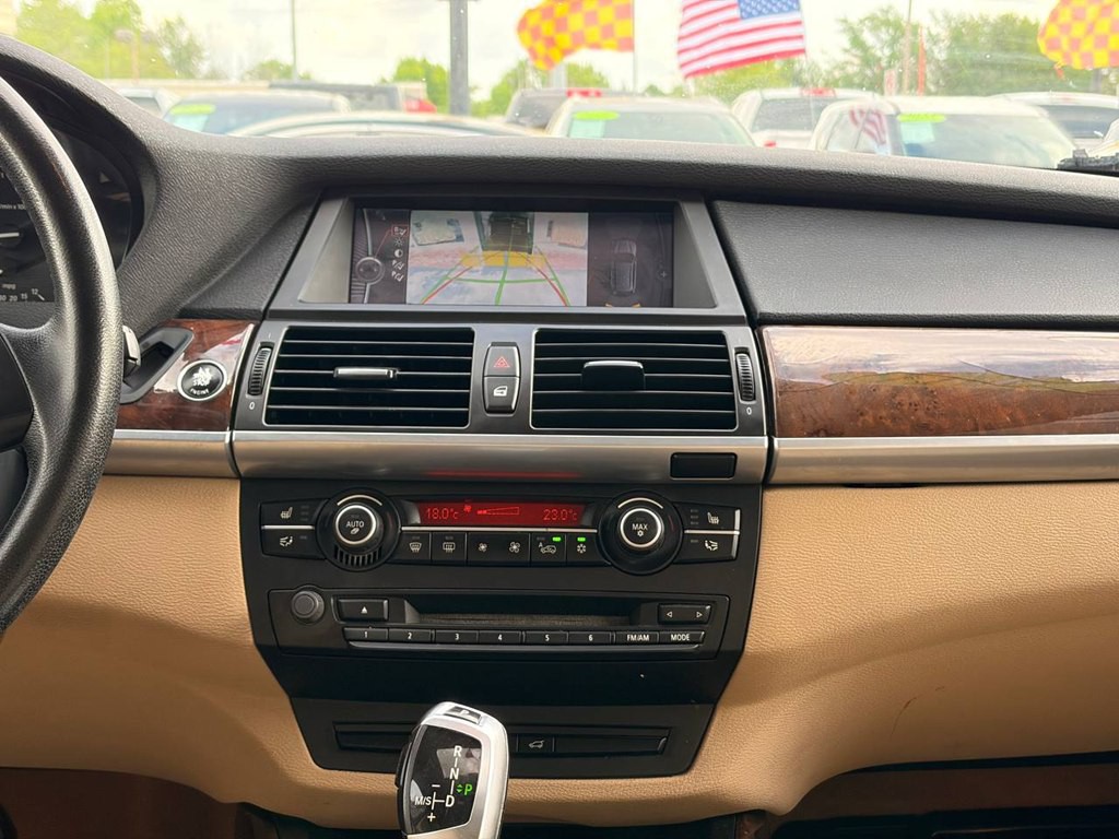 2011 BMW X5 Image 24