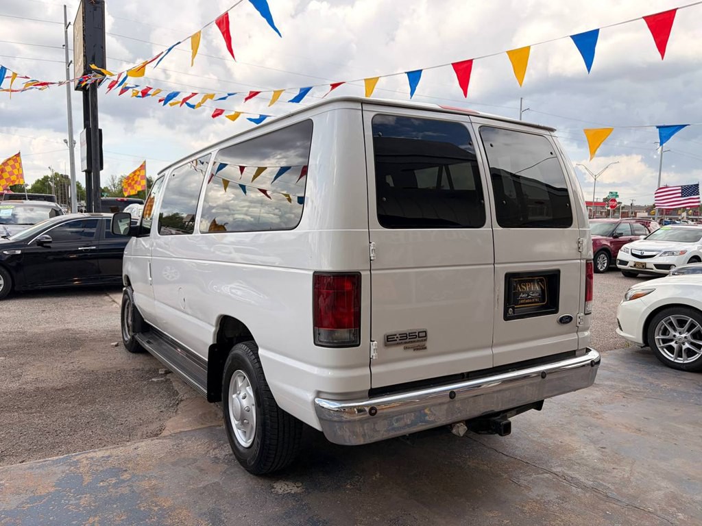 2008 Ford Econoline Image 9